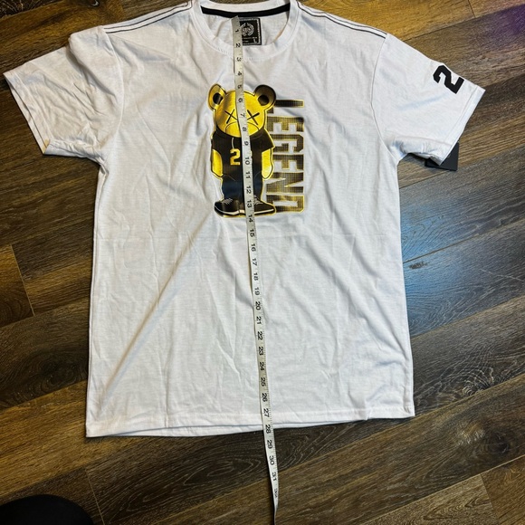 CR24 Chrome Edge White Legend 23 Bear Graphic T-Shirt - Picture 7 of 7